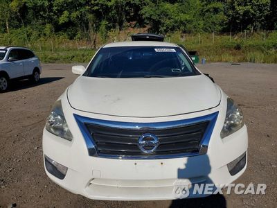Piąte zdjęcie samochodu w środku: 2014 NISSAN ALTIMA 2.5 S VIN:1N4AL3AP0EN378019 - miniatura