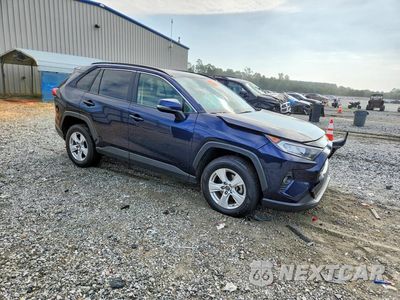 Czwarte zdjęcie samochodu z boku: 2019 TOYOTA RAV4 XLE VIN:JTMW1RFV8KD019082 - miniatura