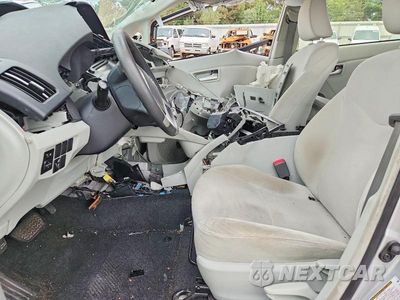 Zdjęcie 7 z 12 samochodu: 2013 TOYOTA PRIUS TWO VIN:JTDKN3DU2D5647579 - miniatura