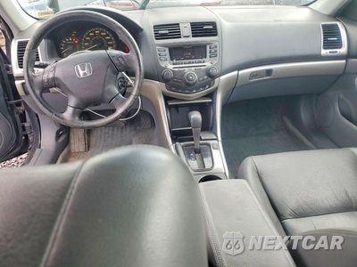 Zdjęcie 8 z 13 samochodu: 2007 HONDA ACCORD EX VIN:1HGCM66517A029309 - miniatura
