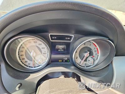 Zdjęcie 9 z 13 samochodu: 2014 MERCEDES-BENZ CLA 250 VIN:WDDSJ4EB1EN037288 - miniatura
