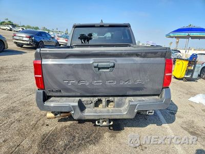 Zdjęcie 6 z 12 samochodu: 2024 TOYOTA TACOMA TRD OFF-ROAD VIN:3TMLB5JN6RM008130 - miniatura