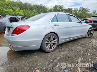 Trzecie zdjęcie samochodu z tyłu: 2016 MERCEDES-BENZ S 550 4MATIC VIN:WDDUG8FB0GA204795 - miniatura