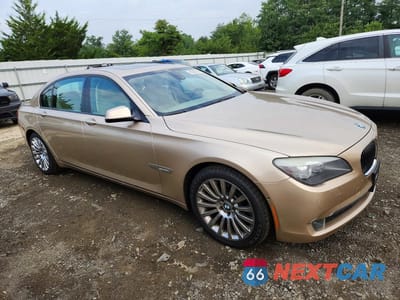 Czwarte zdjęcie samochodu z boku: 2012 BMW 750 LI VIN:WBAKB8C54CDX20484 - miniatura