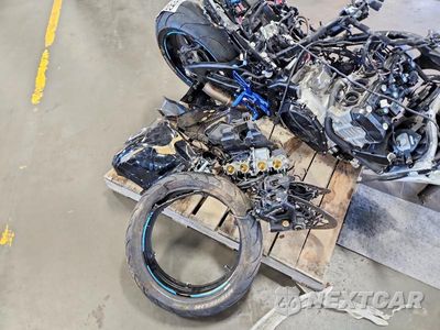 Zdjęcie 8 z 9 samochodu: 2024 SUZUKI GSX-R1000 VIN:JS1DM11B5R7100203 - miniatura
