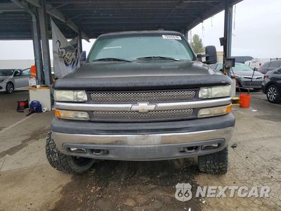 Piąte zdjęcie samochodu w środku: 2000 CHEVROLET SILVERADO K1500 VIN:1GCEK19T2YE150662 - miniatura