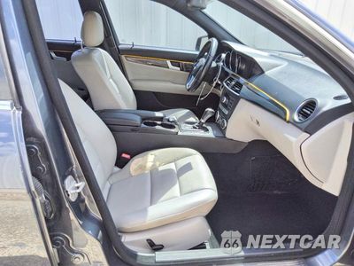 Zdjęcie 13 z 13 samochodu: 2013 MERCEDES-BENZ C 300 4MATIC VIN:WDDGF8AB2DR241898 - miniatura