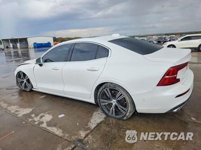 Drugie zdjęcie samochodu z przodu: 2022 VOLVO S60 B5 INSCRIPTION VIN:7JRL12FL2NG192223 - miniatura