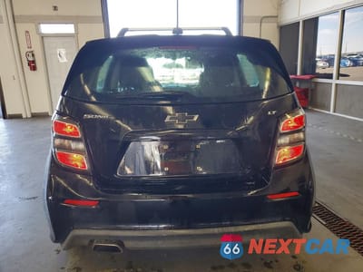Zdjęcie 6 z 12 samochodu: 2018 CHEVROLET SONIC LT VIN:1G1JD6SGXJ4134927 - miniatura