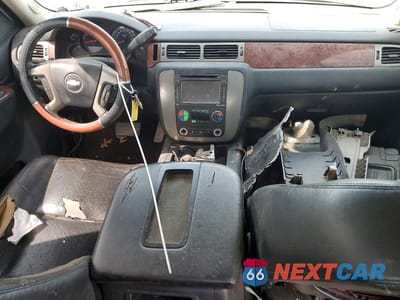 Zdjęcie 8 z 12 samochodu: 2014 CHEVROLET SILVERADO K3500 LTZ VIN:1GC4K1C88EF106753 - miniatura