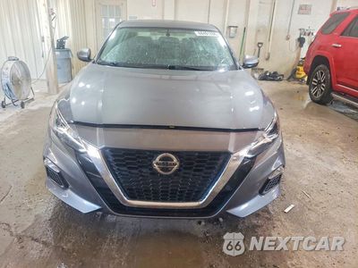 Piąte zdjęcie samochodu w środku: 2019 NISSAN ALTIMA S VIN:1N4BL4BV2KC171629 - miniatura