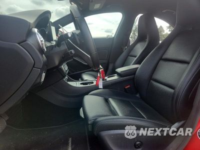 Zdjęcie 7 z 13 samochodu: 2018 MERCEDES-BENZ CLA 250 4MATIC VIN:WDDSJ4GB4JN602902 - miniatura