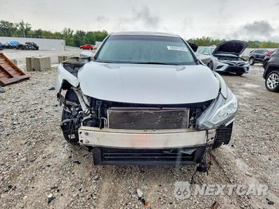 Piąte zdjęcie samochodu w środku: 2016 NISSAN ALTIMA 2.5 SR VIN:1N4AL3AP4GC274647 - miniatura