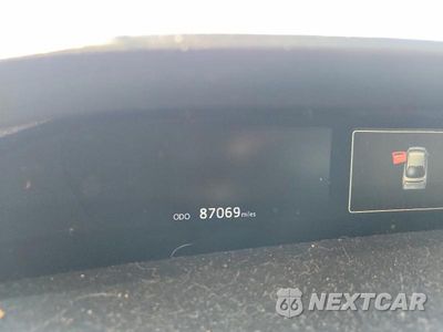 Zdjęcie 9 z 12 samochodu: 2017 TOYOTA PRIUS FOUR TOURING VIN:JTDKARFU1H3031269 - miniatura