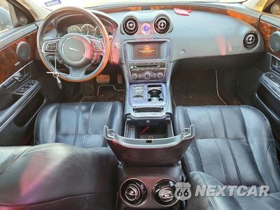 Zdjęcie 8 z 13 samochodu: 2013 JAGUAR XJ VIN:SAJWA1C75D8V38966 - miniatura