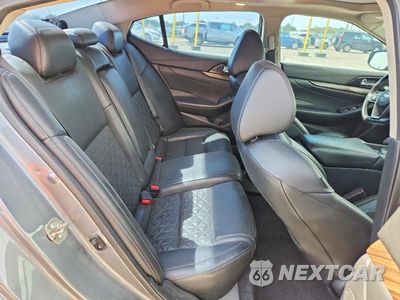 Zdjęcie 10 z 12 samochodu: 2017 NISSAN MAXIMA PLATINUM VIN:1N4AA6AP7HC364206 - miniatura