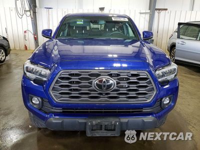 Piąte zdjęcie samochodu w środku: 2023 TOYOTA TACOMA TRD OFF-ROAD VIN:3TMCZ5AN0PM646818 - miniatura