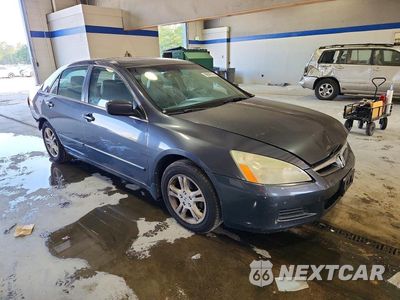 Czwarte zdjęcie samochodu z boku: 2007 HONDA ACCORD EX VIN:1HGCM56877A228711 - miniatura