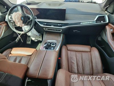 Zdjęcie 8 z 12 samochodu: 2023 BMW X7 XDRIVE40I VIN:5UX23EM0XP9P23138 - miniatura