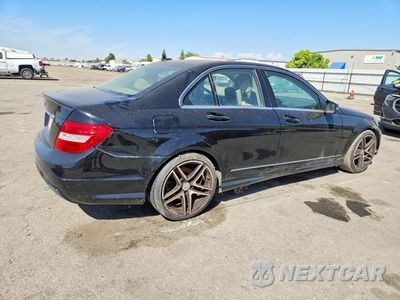 Trzecie zdjęcie samochodu z tyłu: 2014 MERCEDES-BENZ C 250 VIN:WDDGF4HB7ER311461 - miniatura