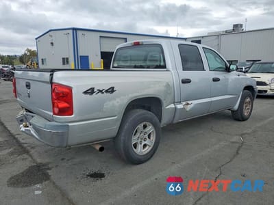 Trzecie zdjęcie samochodu z tyłu: 2005 DODGE DAKOTA QUAD SLT VIN:1D7HW48K75S225337 - miniatura