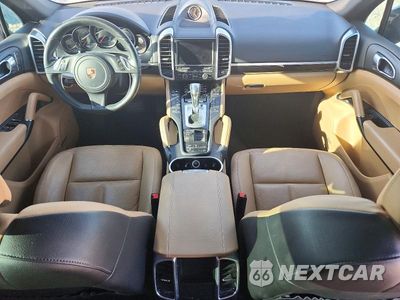 Zdjęcie 8 z 13 samochodu: 2014 PORSCHE CAYENNE VIN:WP1AA2A25ELA09567 - miniatura