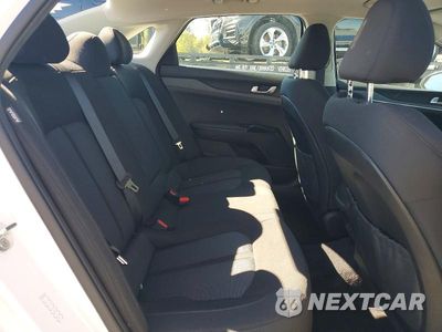 Zdjęcie 10 z 12 samochodu: 2022 KIA K5 LXS VIN:5XXG14J29NG147863 - miniatura