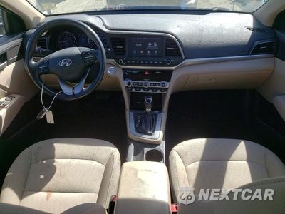 Zdjęcie 8 z 12 samochodu: 2019 HYUNDAI ELANTRA VALUE EDITION VIN:5NPD84LF9KH460295 - miniatura