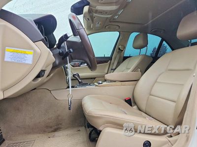 Zdjęcie 7 z 13 samochodu: 2013 MERCEDES-BENZ C 300 4MATIC VIN:WDDGF8AB9DA800507 - miniatura