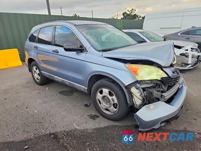 Czwarte zdjęcie samochodu z boku: 2008 HONDA CR-V LX VIN:3CZRE38358G700395 - miniatura