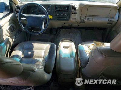 Zdjęcie 8 z 14 samochodu: 1997 GMC SUBURBAN C1500 VIN:1GKEC16R4VJ744912 - miniatura