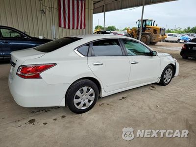 Trzecie zdjęcie samochodu z tyłu: 2015 NISSAN ALTIMA 2.5 S VIN:1N4AL3AP1FC420081 - miniatura