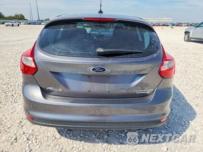 Zdjęcie 6 z 12 samochodu: 2014 FORD FOCUS TITANIUM VIN:1FADP3N28EL253703 - miniatura