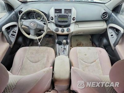 Zdjęcie 8 z 13 samochodu: 2006 TOYOTA RAV4 BASE VIN:JTMBD33V065009539 - miniatura