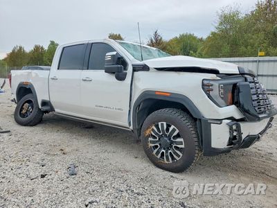 Czwarte zdjęcie samochodu z boku: 2025 GMC SIERRA K2500 DENALI ULTIMATE VIN:1GT4UXEY1SF162331 - miniatura