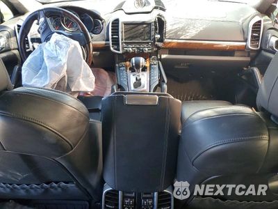 Zdjęcie 8 z 13 samochodu: 2013 PORSCHE CAYENNE TURBO VIN:WP1AC2A22DLA92609 - miniatura
