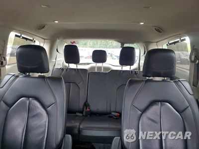 Zdjęcie 10 z 13 samochodu: 2019 CHRYSLER PACIFICA TOURING L VIN:2C4RC1BG6KR537415 - miniatura