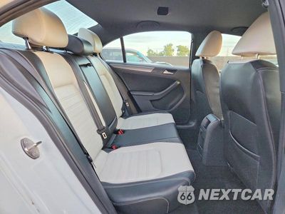 Zdjęcie 10 z 12 samochodu: 2017 VOLKSWAGEN JETTA SPORT VIN:3VWD17AJ9HM409683 - miniatura
