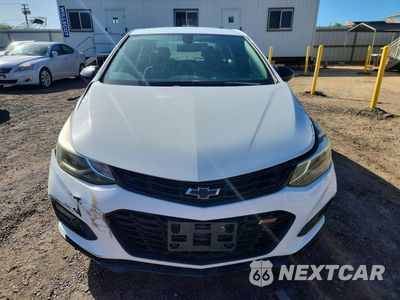 Piąte zdjęcie samochodu w środku: 2018 CHEVROLET CRUZE LT VIN:1G1BE5SM2J7139944 - miniatura