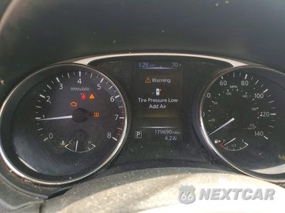 Zdjęcie 9 z 13 samochodu: 2016 NISSAN ROGUE S VIN:JN8AT2MV1GW154113 - miniatura