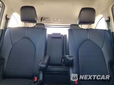Zdjęcie 10 z 13 samochodu: 2021 TOYOTA HIGHLANDER XLE VIN:5TDGZRAH7MS537125 - miniatura