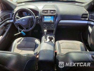 Zdjęcie 8 z 14 samochodu: 2017 FORD EXPLORER XLT VIN:1FM5K7D81HGC21579 - miniatura