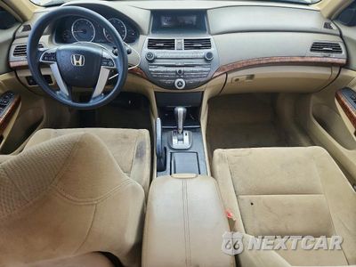 Zdjęcie 8 z 12 samochodu: 2008 HONDA ACCORD EX VIN:1HGCP26778A016969 - miniatura