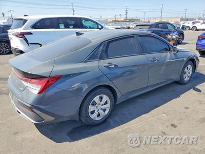 Trzecie zdjęcie samochodu z tyłu: 2024 HYUNDAI ELANTRA BLUE VIN:KMHLM4DJ9RU097213 - miniatura