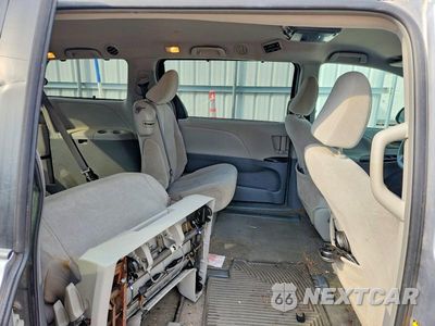 Zdjęcie 10 z 12 samochodu: 2013 TOYOTA SIENNA LE VIN:5TDKK3DC7DS337857 - miniatura