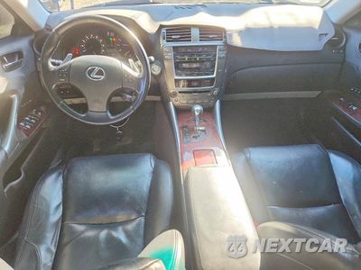 Zdjęcie 8 z 12 samochodu: 2007 LEXUS IS 350 VIN:JTHBE262175013530 - miniatura