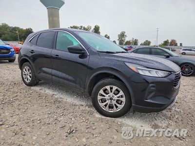 Czwarte zdjęcie samochodu z boku: 2023 FORD ESCAPE ACTIVE VIN:1FMCU9GN6PUA60466 - miniatura