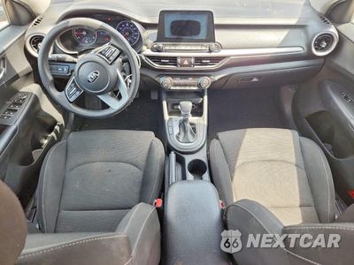Zdjęcie 8 z 13 samochodu: 2019 KIA FORTE LXS VIN:3KPF24AD3KE137960 - miniatura