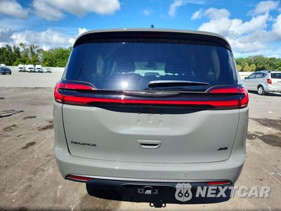 Zdjęcie 6 z 13 samochodu: 2023 CHRYSLER PACIFICA TOURING L VIN:2C4RC3BG3PR600408 - miniatura