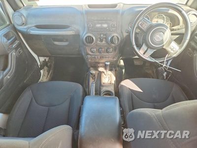 Zdjęcie 8 z 12 samochodu: 2017 JEEP WRANGLER UNLIMITED SPORT VIN:1C4BJWKG3HL752532 - miniatura